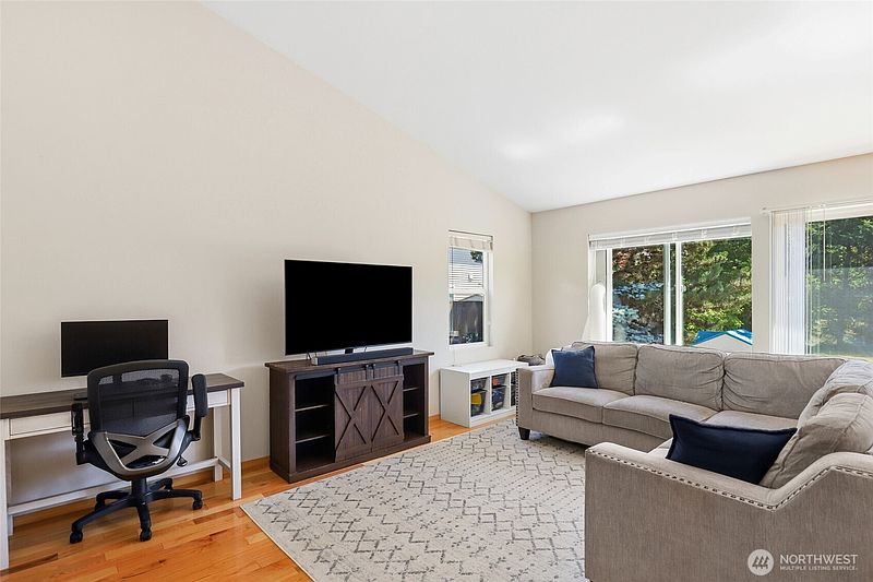 5th image of 24027 SE 282nd Street