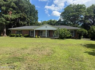 20 Greenway Dr, Jackson, TN 38305