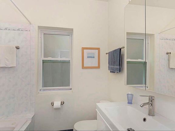 5th image of 2655 W Winnemac Ave #1