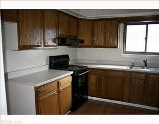3rd image of 708 Cottonwood Ct
