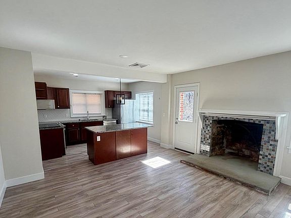 5th image of 17700 Barnesville Rd