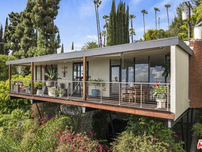 6190 Temple Hill Dr, Los Angeles, CA, 90068