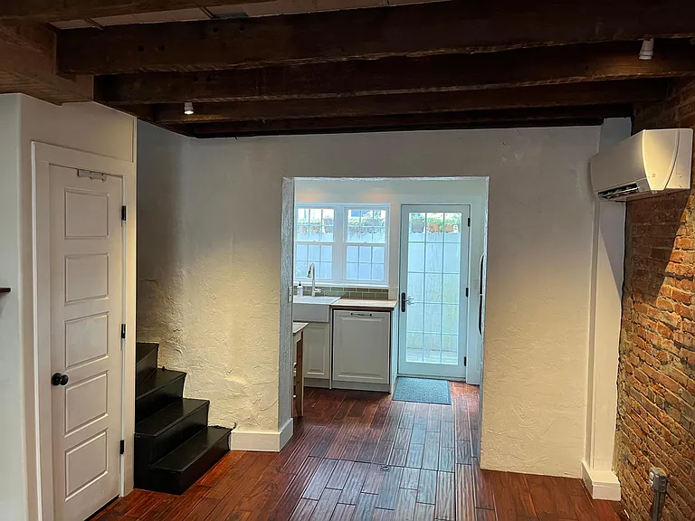 719 S Darien St — Photo 5