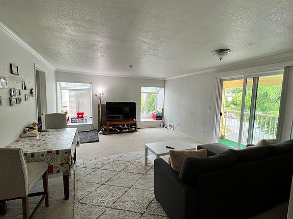 5th image of 15838 NE Leary Way #303