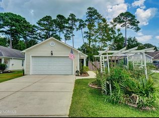 150 Red Bird Ln, Hampstead, NC 28443