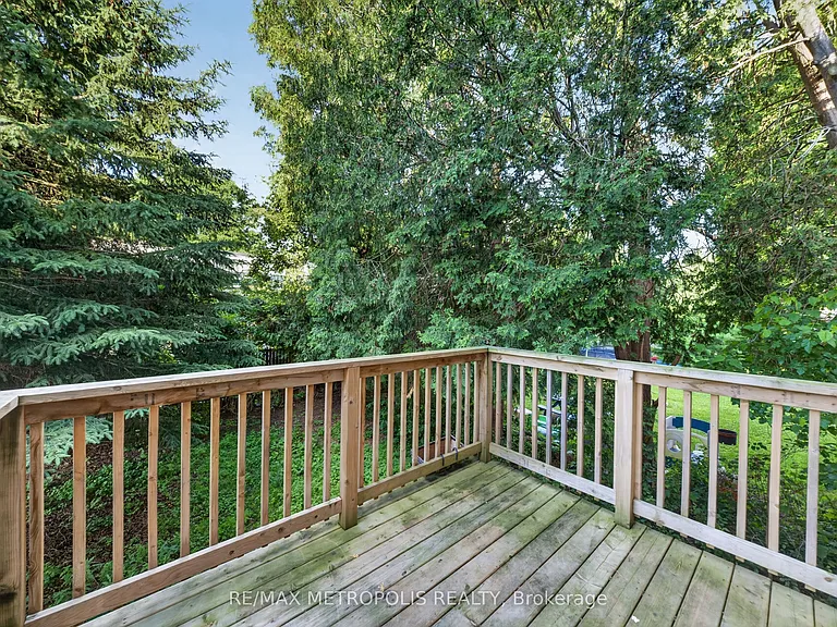 55 Russ St — Photo 25