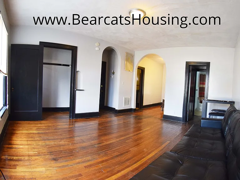 32 Edwards St — Photo 4