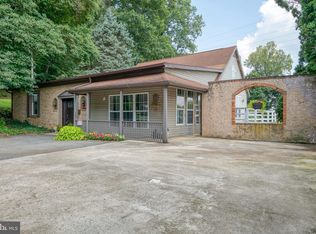 43 Slaymaker Hill Rd, Kinzers, PA 17535