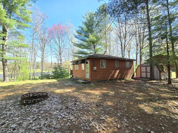 18060 Indian Village Rd, Big Rapids, MI 49307