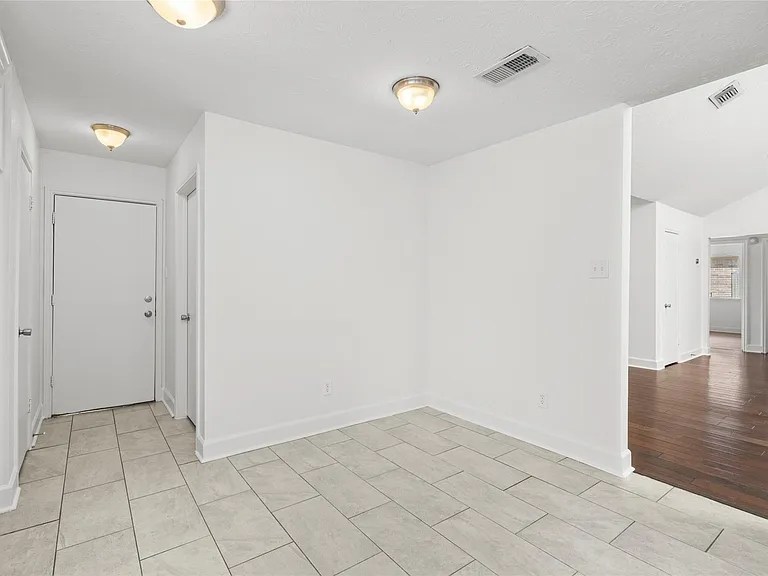 22514 Round Valley Dr — Photo 20