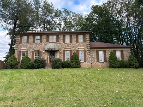 10985 Eagles Cove Dr, Louisville, KY 40241