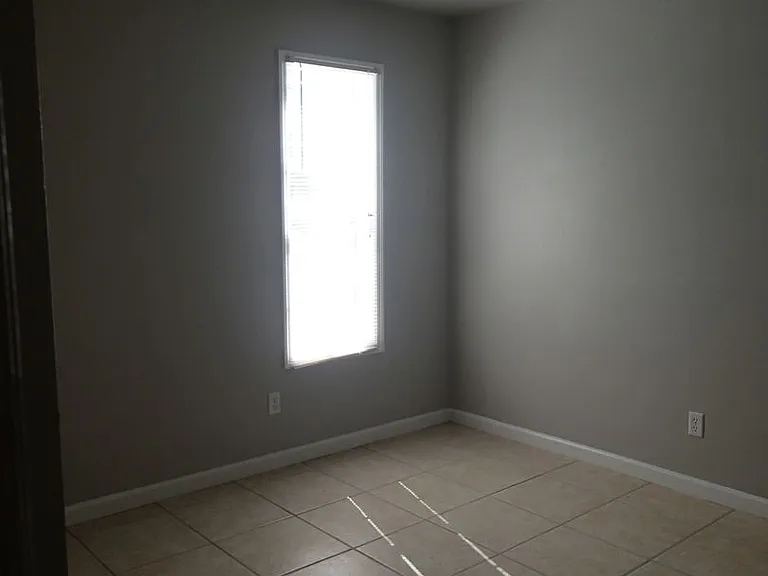 1616 E Moore St — Photo 18