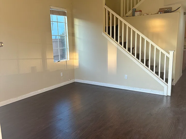 2890 Peppertree Way — Photo 3