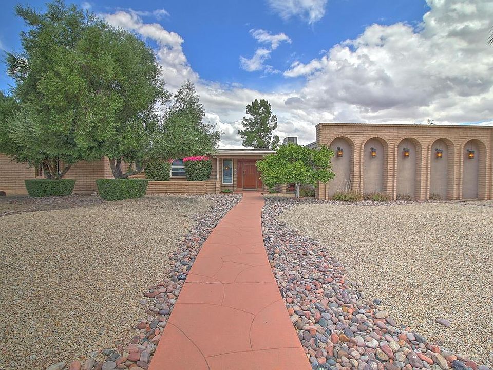 1st image of 2074 E Laguna Dr