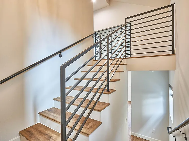 161 S Kingsley Dr — Photo 6