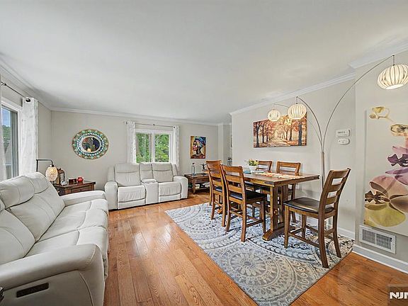 2nd image of 102 Belleview Ave