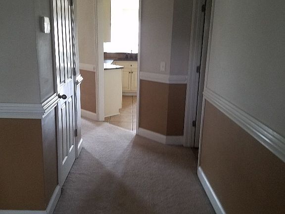 4th image of 96 Lee Road 2143