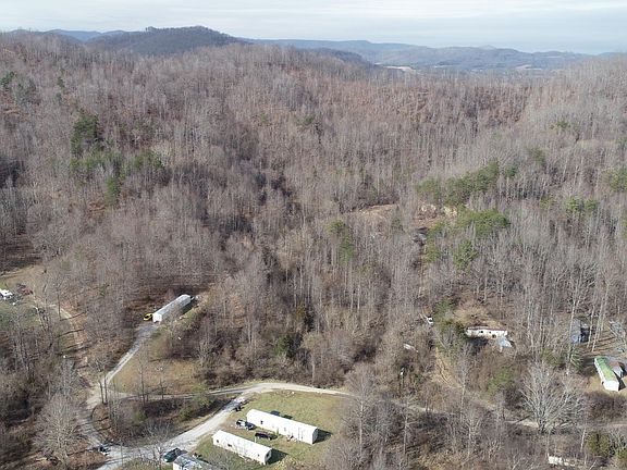 3rd image of 554 Sukey Hollow Rd