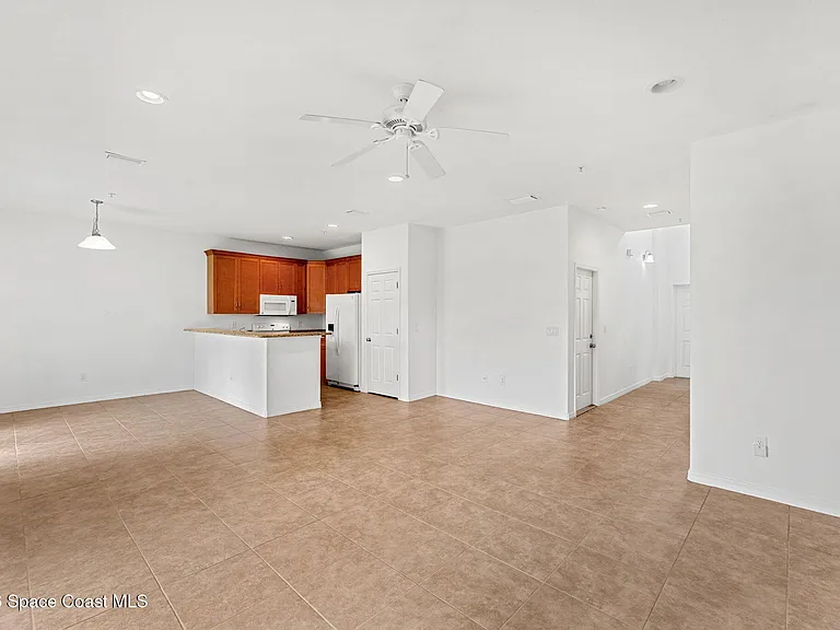 74 June Dr — Photo 10