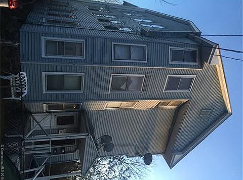 2nd image of 180 Easton Ave