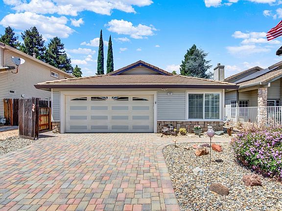 2nd image of 315 Regency Circle