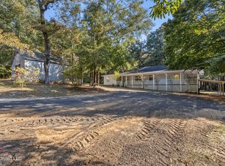19916 Old River Rd, Vancleave, MS 39565