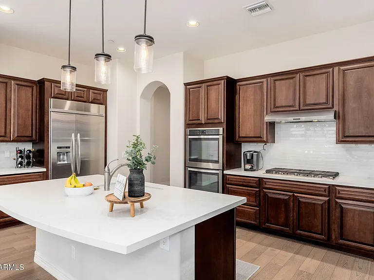 9705 E Mountain Peak Dr — Photo 2
