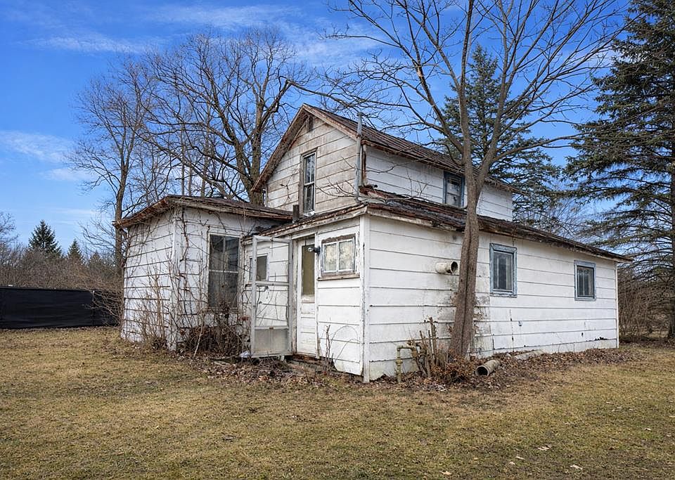 1st image of 883 Rosewood Dr