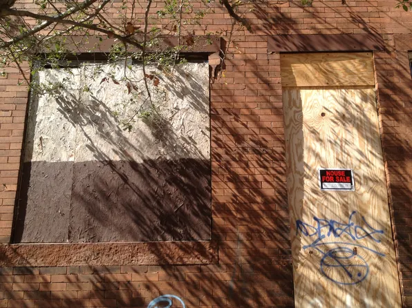 241 E Elkhart St, Philadelphia, PA 19134