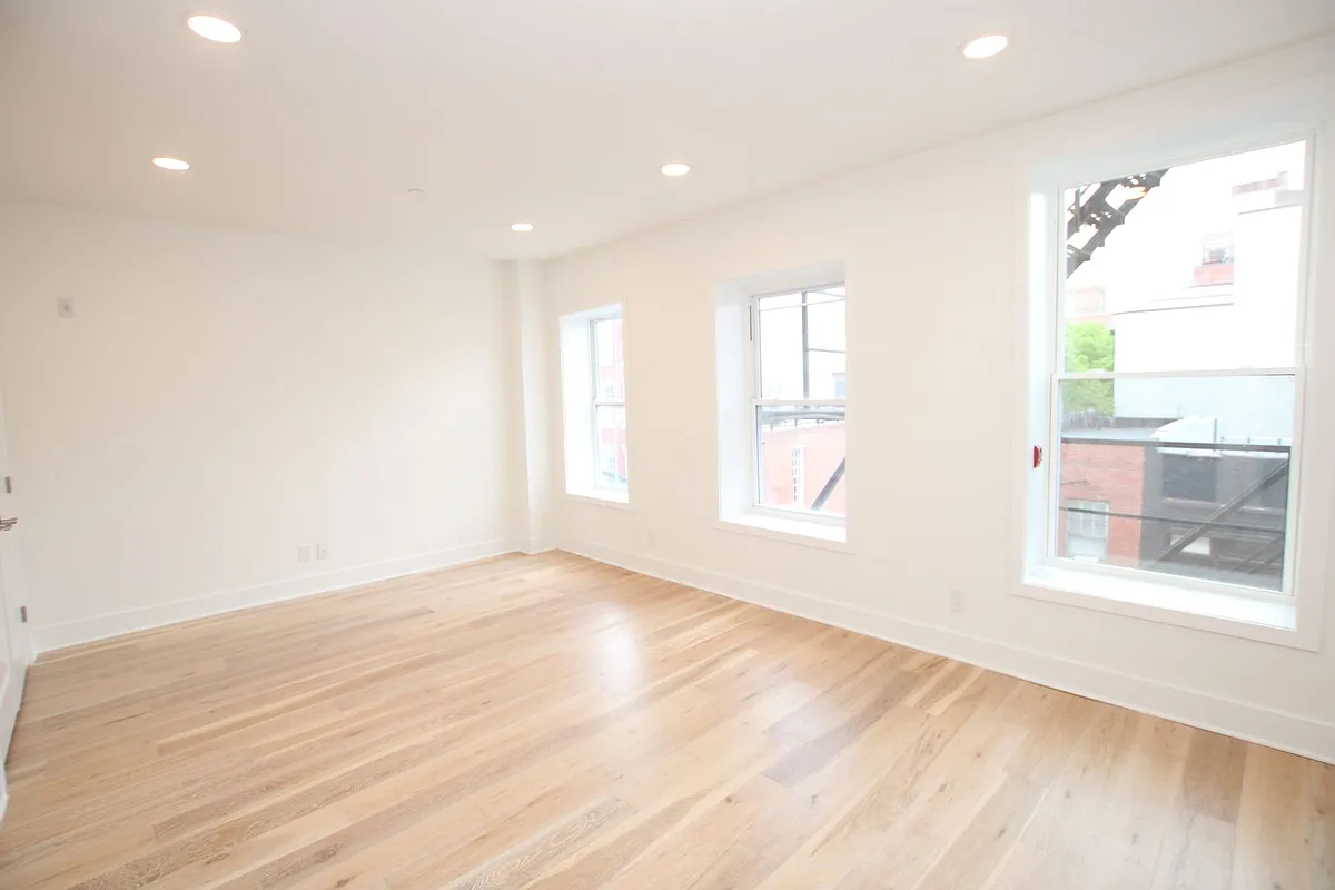 Building Photo - 16 N 3rd St #3F