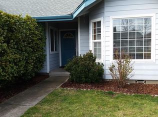 529 Pheasant Run Dr, Talent, OR 97540