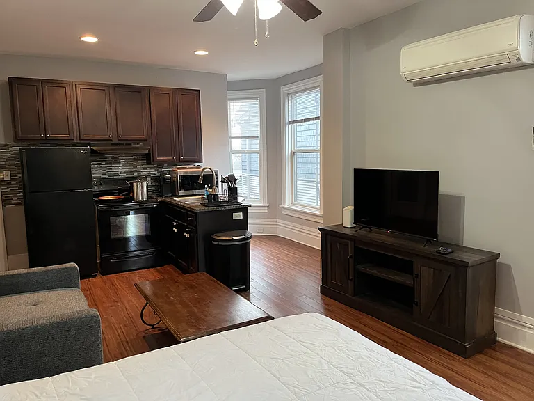 1605 N 2nd St #3 — Photo 4