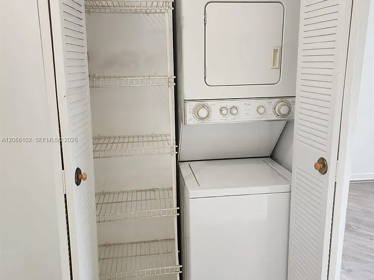 2445 SW 18th Ter #711 — Photo 7