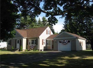 27 Alfonso Dr, Rochester, NY 14626