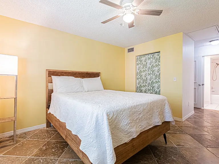 1230 Wildwood Lakes Blvd #202 — Photo 23