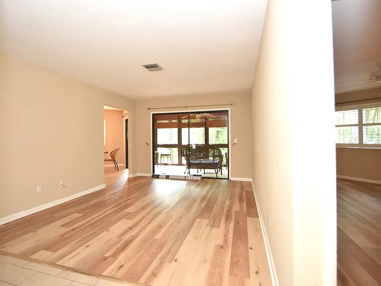 6 Broadmore Cir — Photo 4