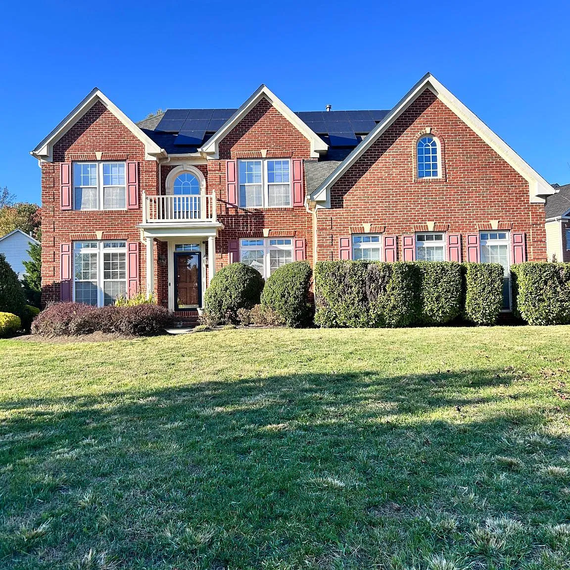 4 bed, 3.5 bath, 3910 sqft, $4,995 — Photo 1