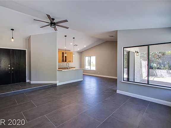 4th image of 5904 Mendoza Ct