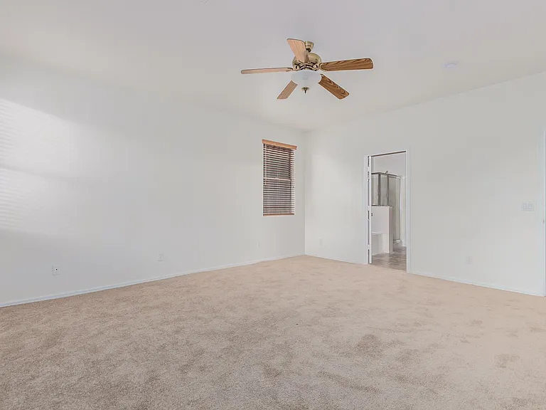 3209 W Saint Catherine Ave — Photo 14