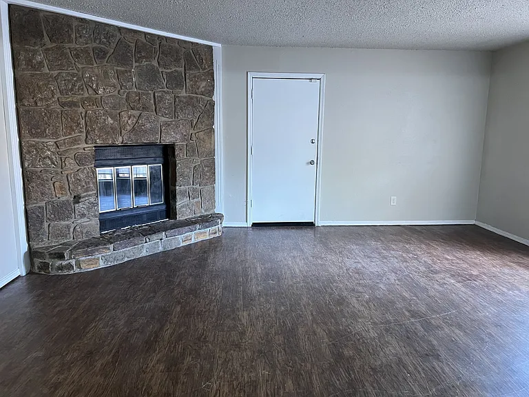 12602 Abbotts Way — Photo 10