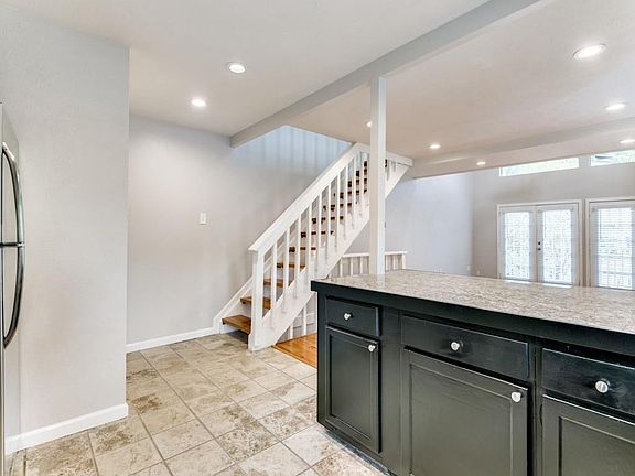 3rd image of 6808 Eastridge Dr APT 14