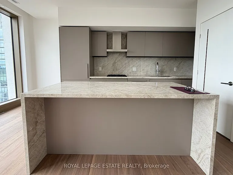 1315 Bay St #2201 — Photo 23