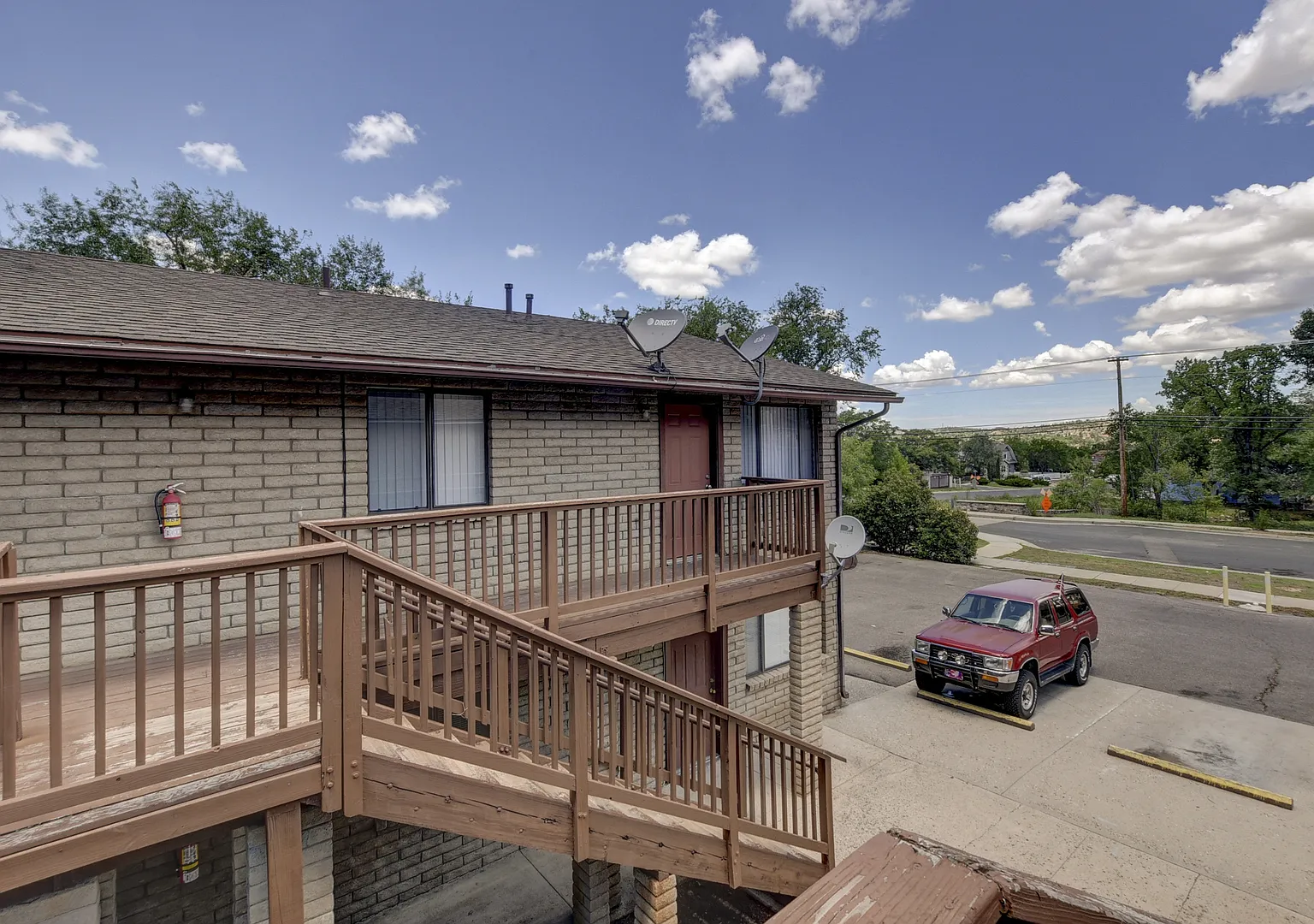 601 E Willis Street — Photo 1