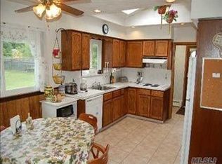 493 Johnson Ave, Ronkonkoma, NY 11779