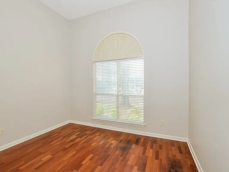1058 Green Fern Cv — Photo 13