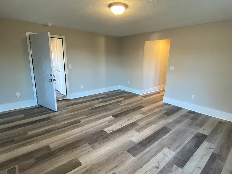 1116 N Royal Ave #2 — Photo 18