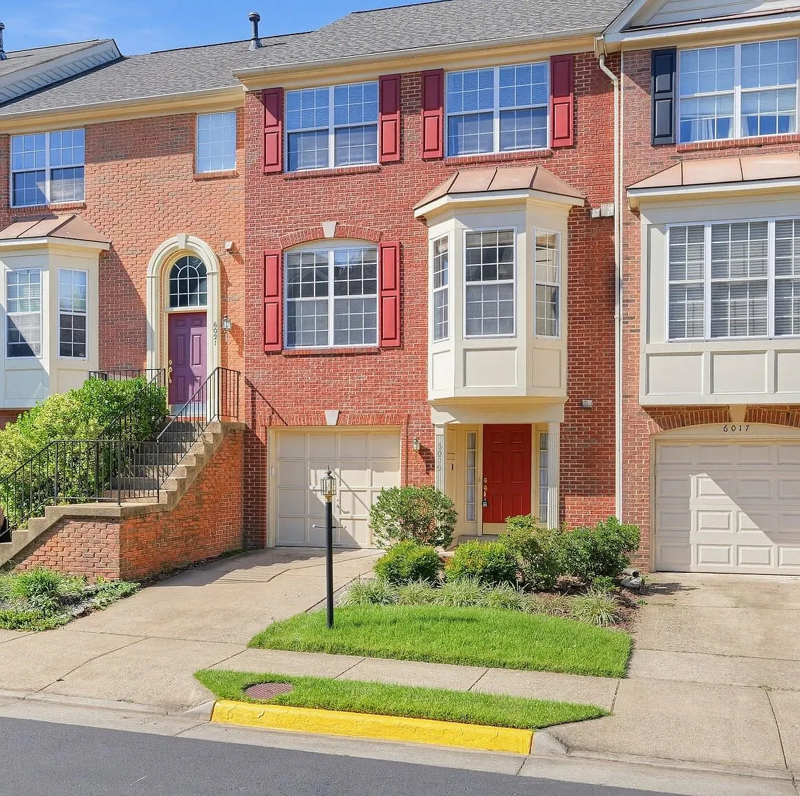 3 bed, 4.0 bath, 2176 sqft, $3,500 — Photo 1