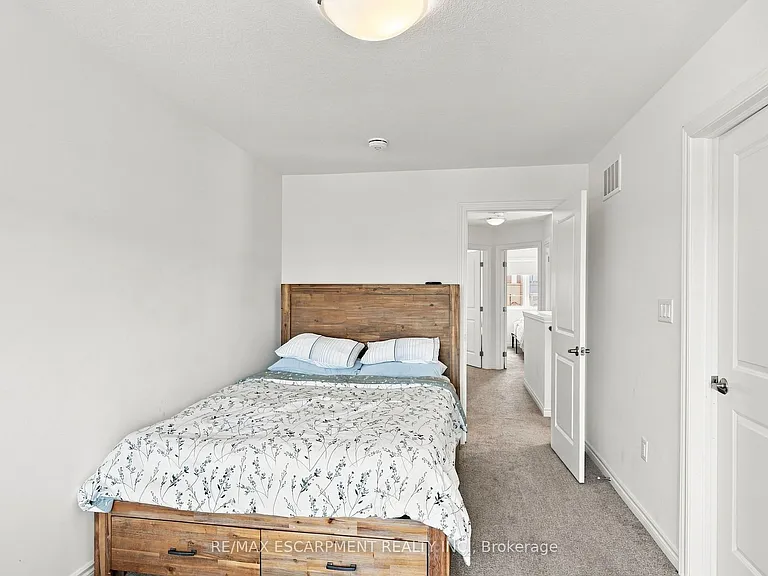 4870 Connor Dr — Photo 18