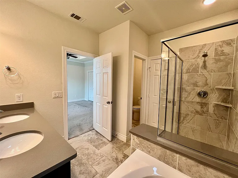 10916 Cannes Memorial Dr — Photo 20