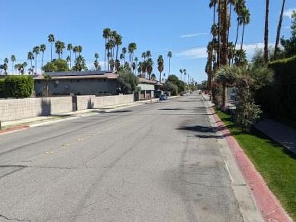 Exterior Neighborhood (street photo)